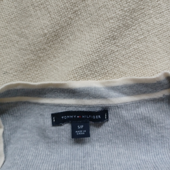 Tommy Hilfiger women's button down cardigan. Light gray color. Small. - Picture 3 of 3